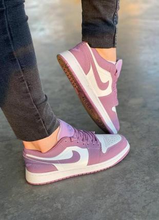 Nike air jordan retro 1 low violet white трендові кросівки найк джордан фіолетові бузкові низкие яркие брендовые кроссовки фиолетовые3 фото