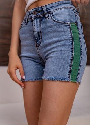 Джинсовые шорты