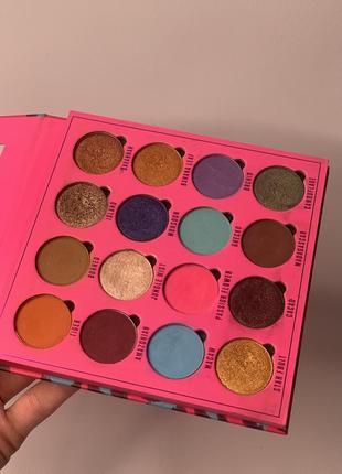 Makeup obsession in the neon jungle eyeshadow palette палетка теней для век