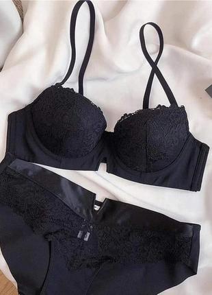 Чорний ефектний класичний комплект нижньої білизни люкс якості 80д