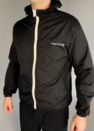 Легка куртка чорна з білою блискавкою fingercroxx2 фото