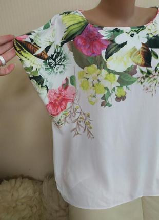 Модная , нарядная блуза туника с нежным принтом , р 52- 56 , б/у4 фото