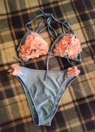 Скидка🔥24 часа шикарный купальник бикини с объемными цветами персикового цвета2 фото