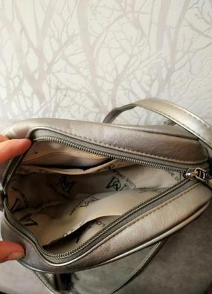 Серебристая сумочка / сумка через плечо3 фото
