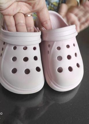 Босоножки шльопанці крокси crocs