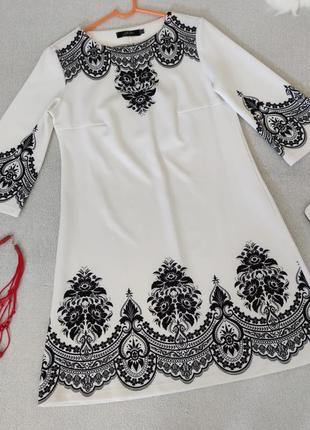 Біла сукня, плаття з прінтом під вишивку3 фото
