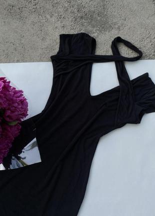 Чёрное облегающее платье с чокером3 фото