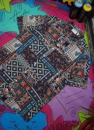 Теніска орнамент,квіти,візерунки