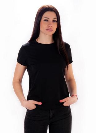 Базова чорна футболка 44-50