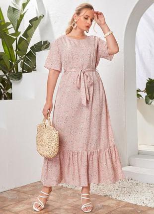 Милое лиловое цветочное платье– макси с поясом и воланом в идеальном состоянии.батал