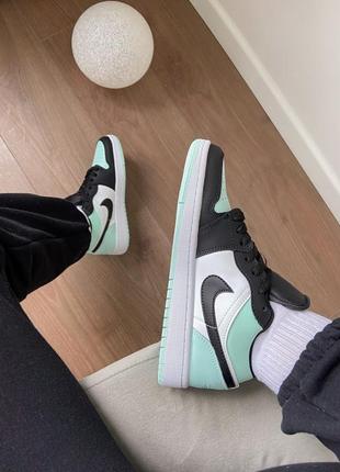 Женские кожаные кроссовки nike air jordan 1 low mint/black#найк2 фото