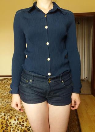 Класна сорочка гафрированная синя на гудзиках стан нової 12р!знижка 15%