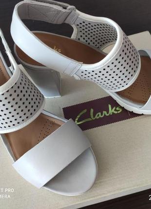 Босоніжки clarks рр.eu 38\24 см