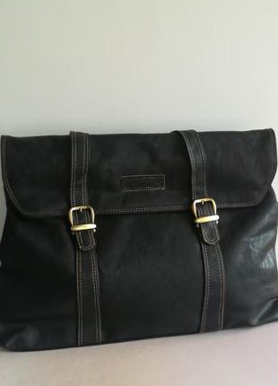 Очень большая, вместительная сумка