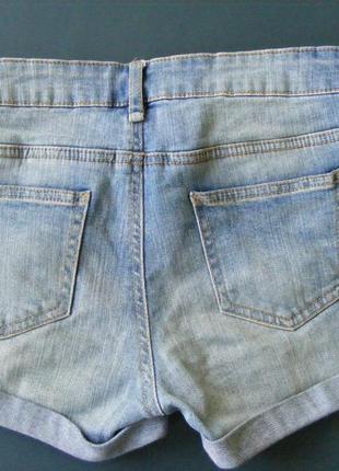 Шорты джинсовые с вышивкой2 фото