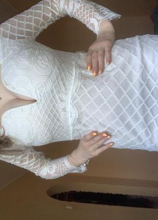 Плаття жіноче з декольте