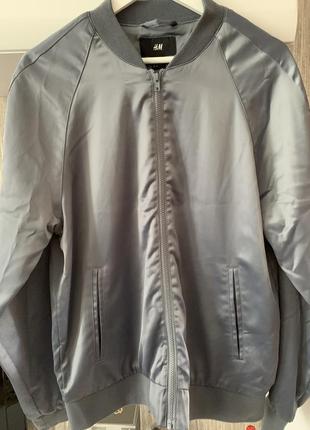 Вітрівка бомбер