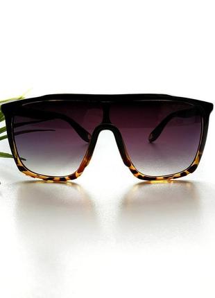 Солнцезащитные очки, очки-маска в стиле известного бренда.2 фото