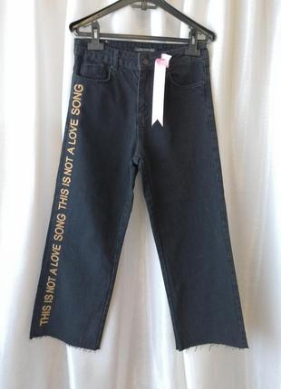 Неймовірно стильні круті тренди джинси кюлоти з написами вишивкою необроблений низ широка штанина еф1 фото