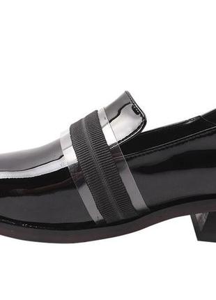 Туфли женские из натуральной лаковой кожи, на низком ходу, цвет черный, brocoly, 406 фото