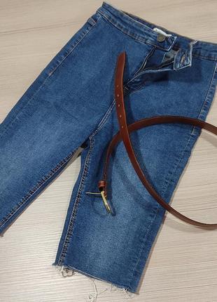 Стрейчевые джинсовые шорты (пояс в подарок)1 фото