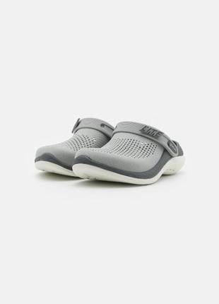 Крокс лайтрайд клог сірі crocs literide clog 360 light grey/slate grey7 фото