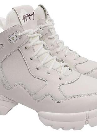 Черевики жіночі з натуральної шкіри,на шнурівку ,білі,arees