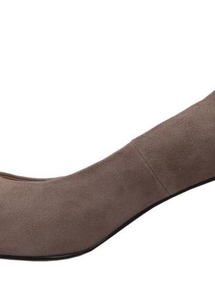 Туфли на каблуке женские beratroni натуральная замша, цвет бежевый3 фото