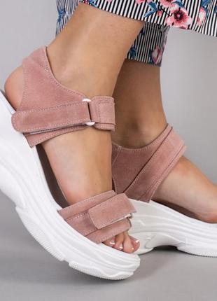 Босоніжки жіночі замшеві кольору пудра
