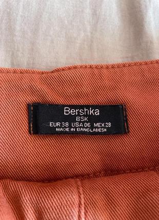 Теракотові прямі джинси із пояском bershka розмір m5 фото