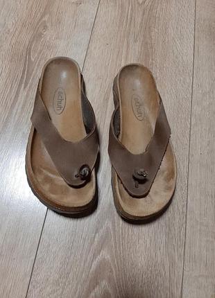 Кожаные шлепанцы