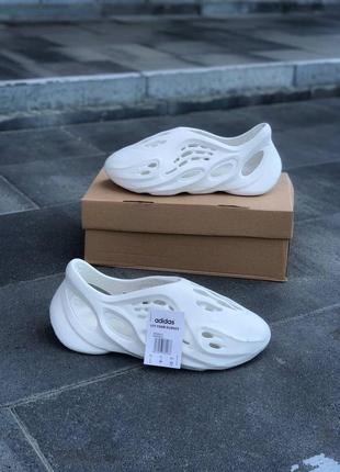 Adidas yeezy foam runner white мужские тапки адидас3 фото