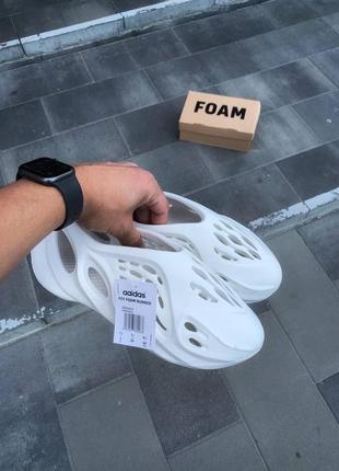 Adidas yeezy foam runner white мужские тапки адидас5 фото