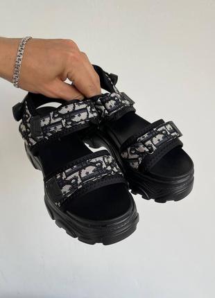 Жіночі шикарні чорні босоніжки на платформі в стилі sandals dior black бренд женские черные сандалии босоножки на высокой подошве7 фото