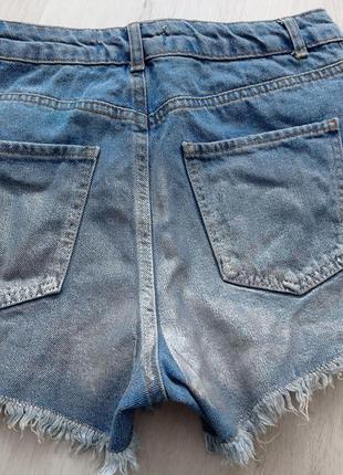 Короткие шорты джинсовые блестящие, голографика, бензин