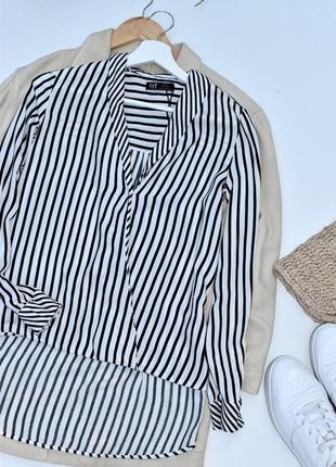 Zara стильна блуза в чорно білу полоску 100% віскоза