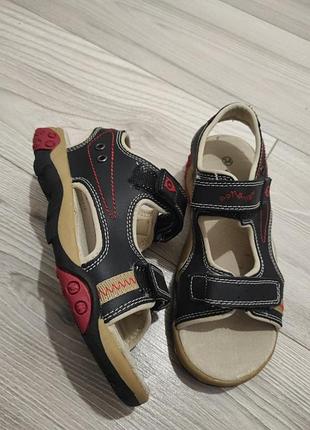 Шкіряні босоніжки