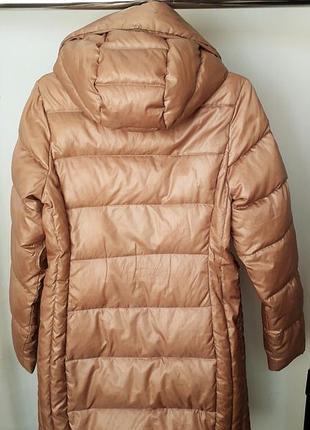 Пуховик бежевый