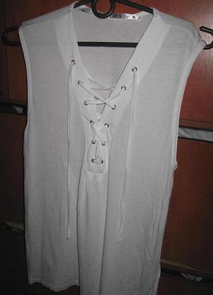 Топ со шнуровкой белый