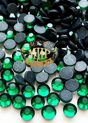 Стразы  hotfix dmc emerald ss10(2,8mm).цена за 100шт.