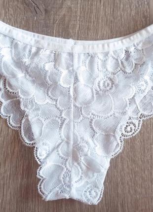 Білі бразилианы білі трусики м мереживо