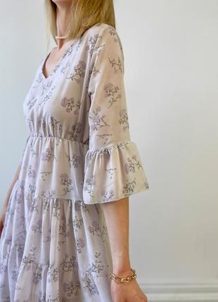 Шифонова лілова сукня в квітковий принт7 фото