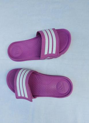 Шльопанці adidas р. 31