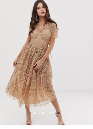 Бежевое кружевное платье с пышной юбкой 44 размер