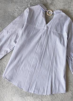Блузка с колечком на спинке3 фото