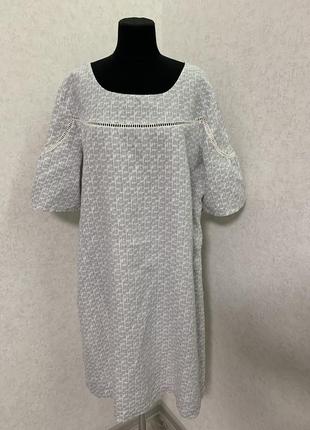 Лляна сукня вільного крою