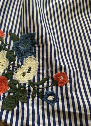 Блуза у смужку та з квітковими вставками4 фото