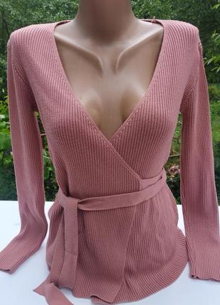 Кофта з поясом назапах.