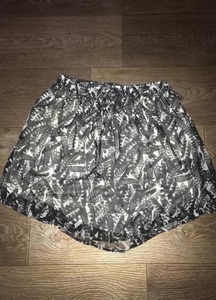 Жіноча спідниця