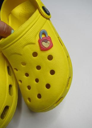 Продам crocs 6